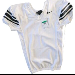 Nike Team:  Kids  Boys : Size Xl : Football Tee Shirt : BRAND NEW  : ORIG $70.00